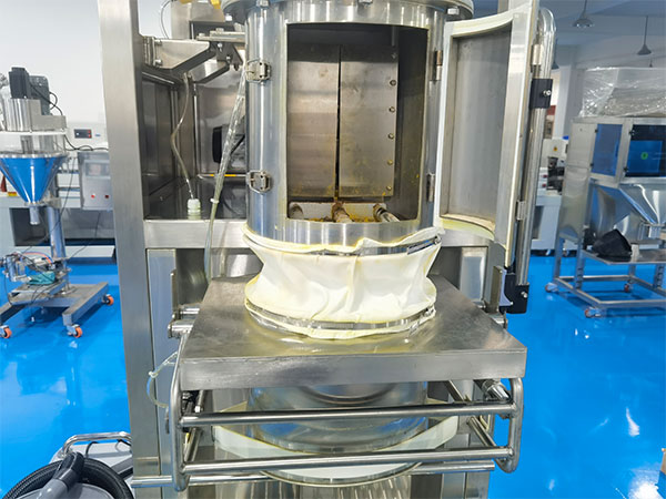 18公斤稱重式粉劑包裝機